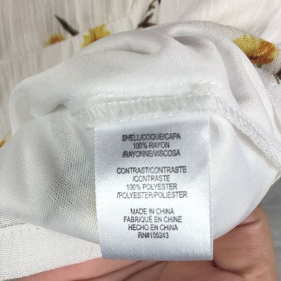 HIATUS FLORAL BUTTON DOWN ROMPER - Picture 5 of 5